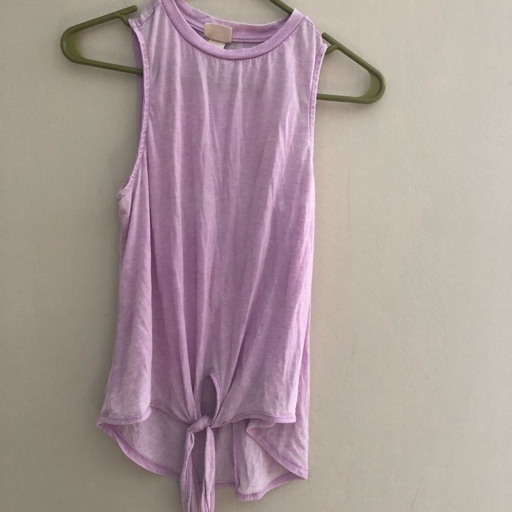 NWOT lavender tank with knot tie in front